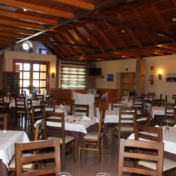 Salón comedor de Restaurante Venta San José en Zafra de Záncara